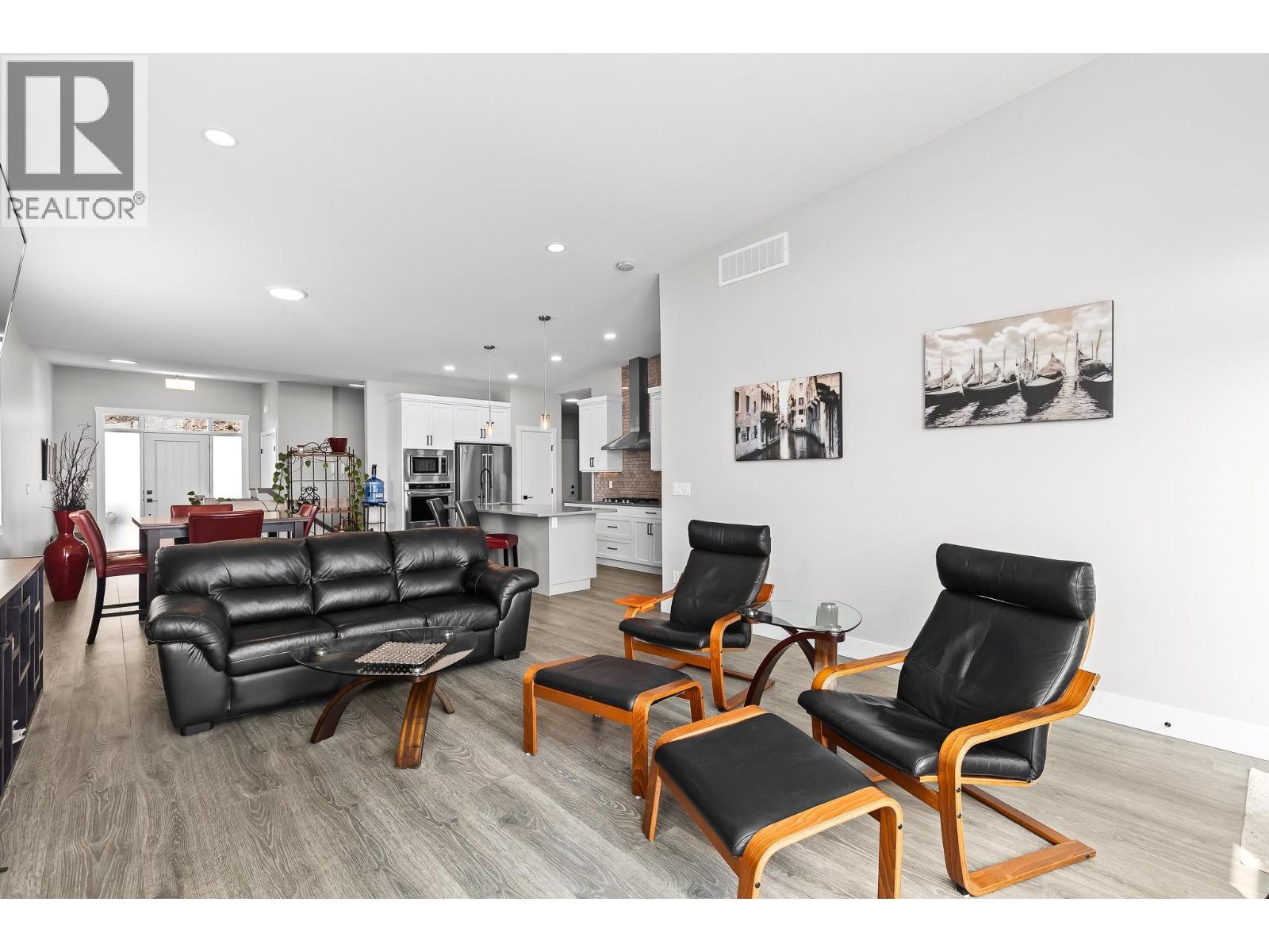 #15 7735 Okanagan Hills Boulevard - 40