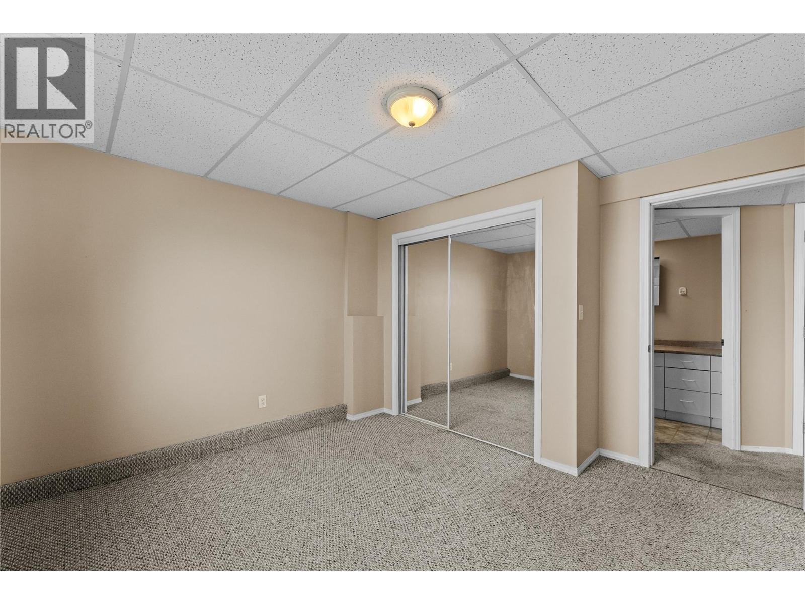 #88 2022 Pacific Way - 33