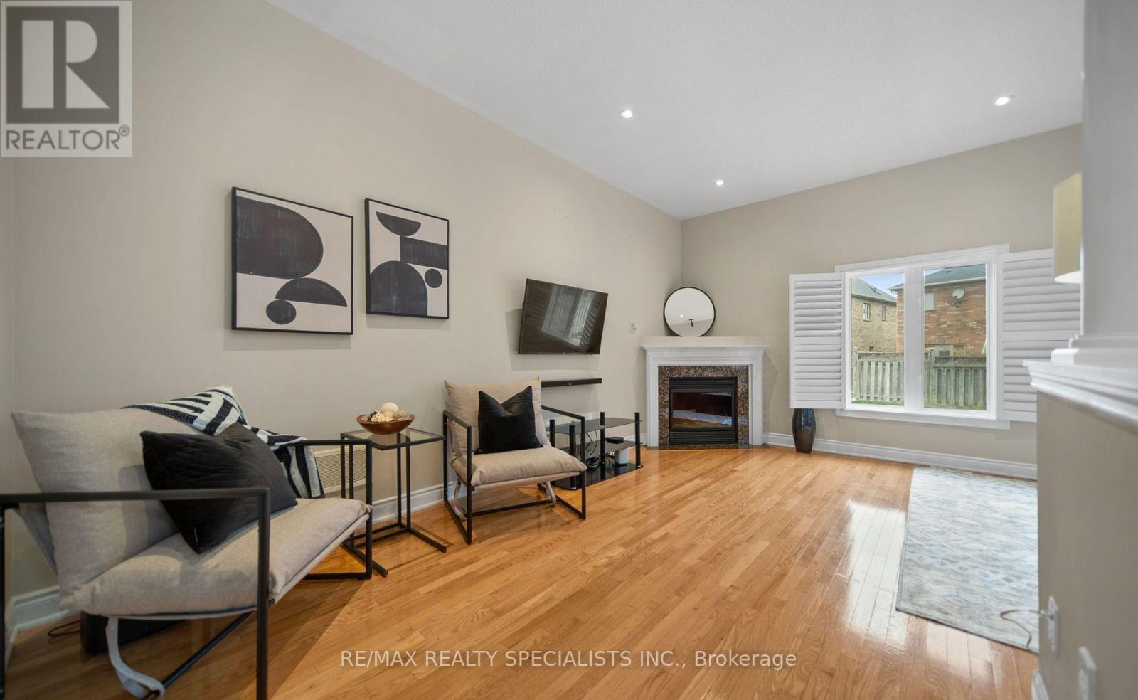 31 SAINT HUBERT DRIVE - 11