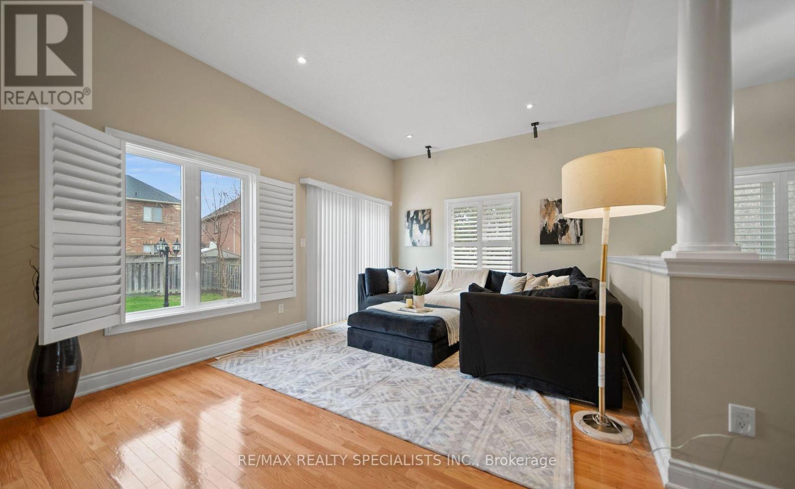 31 SAINT HUBERT DRIVE - 12