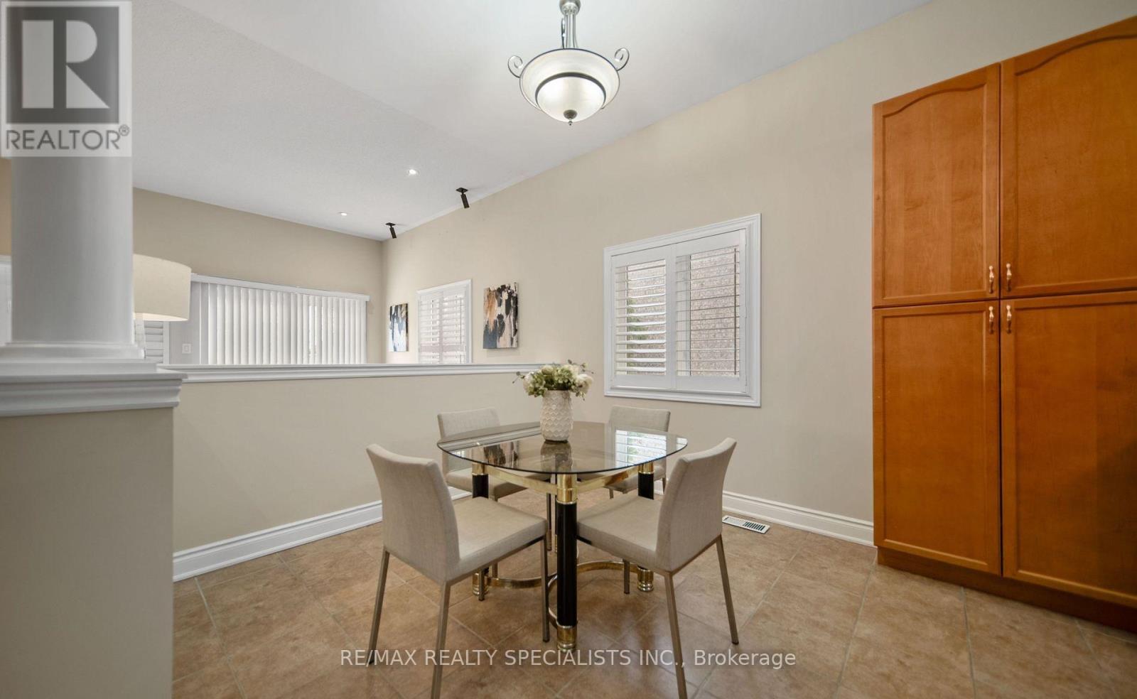 31 SAINT HUBERT DRIVE - 15