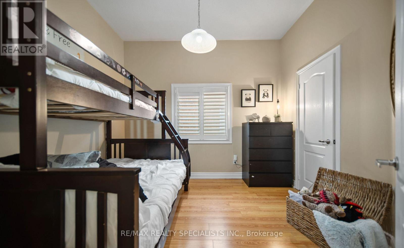 31 SAINT HUBERT DRIVE - 21