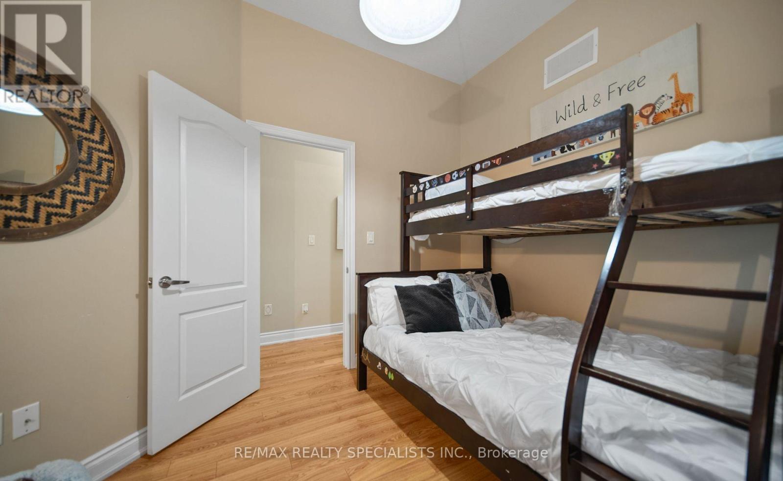 31 SAINT HUBERT DRIVE - 22
