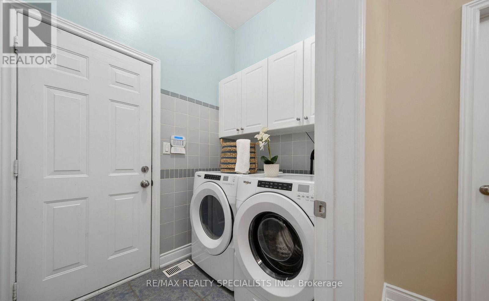 31 SAINT HUBERT DRIVE - 25