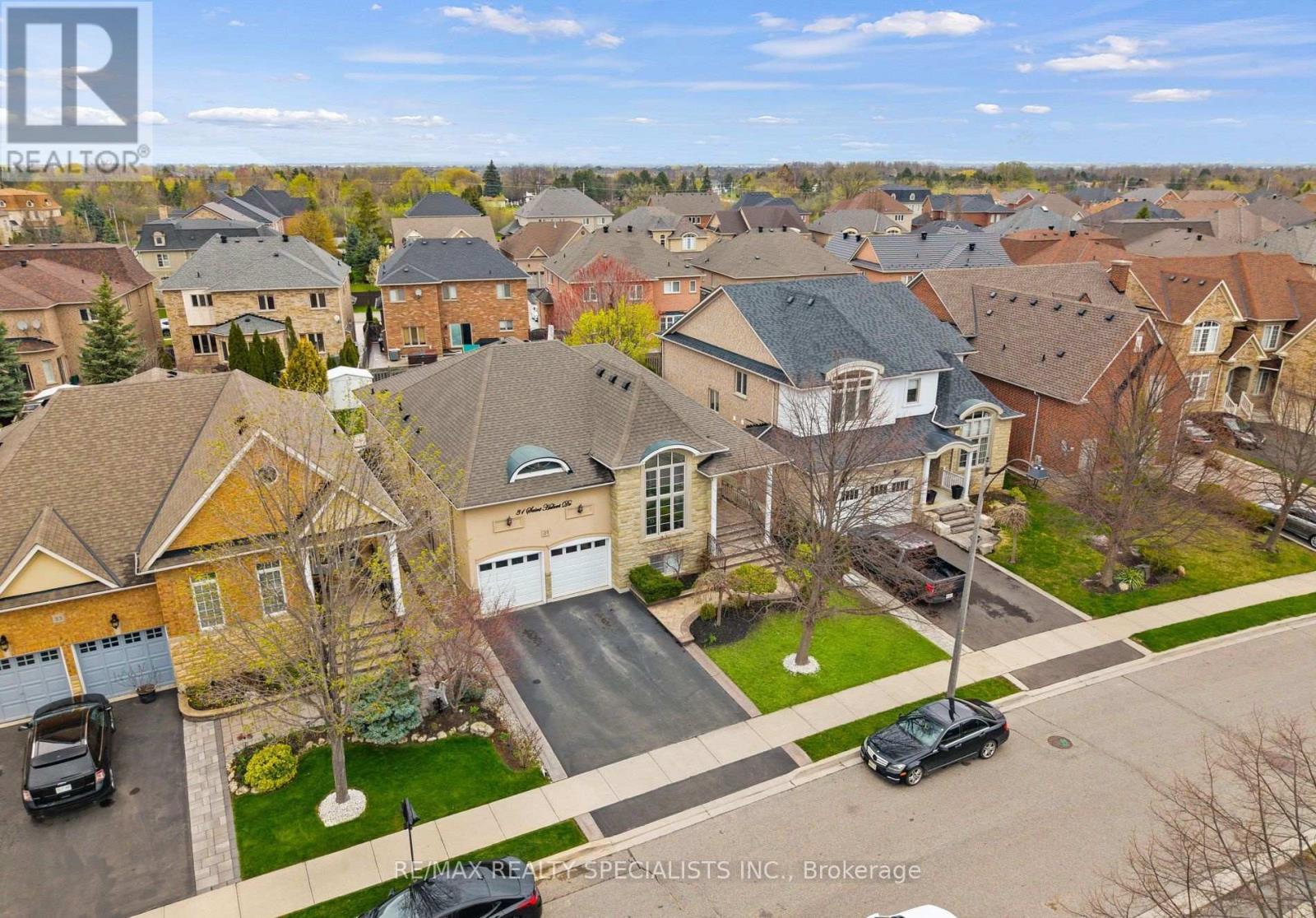 31 SAINT HUBERT DRIVE - 40