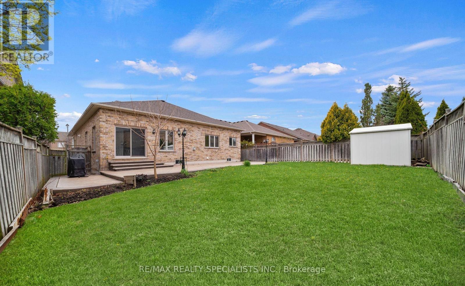 31 SAINT HUBERT DRIVE - 42