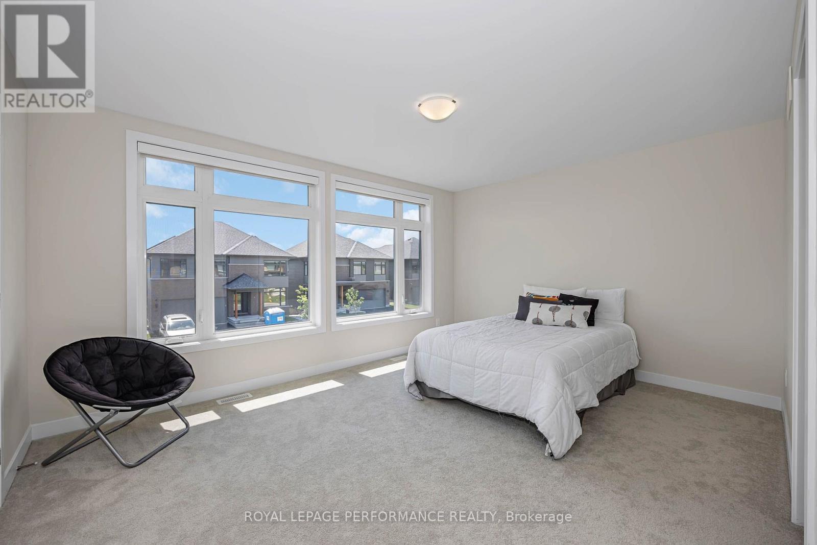 414 LONGWORTH AVENUE - Image 29