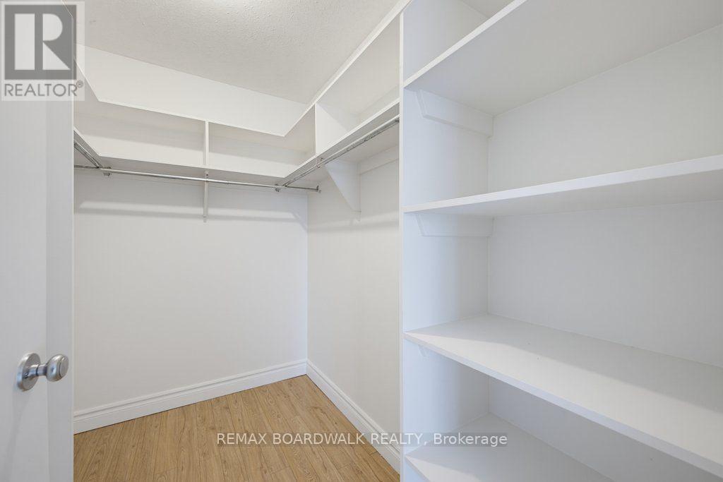 #207 250 BRITTANY DRIVE - 16