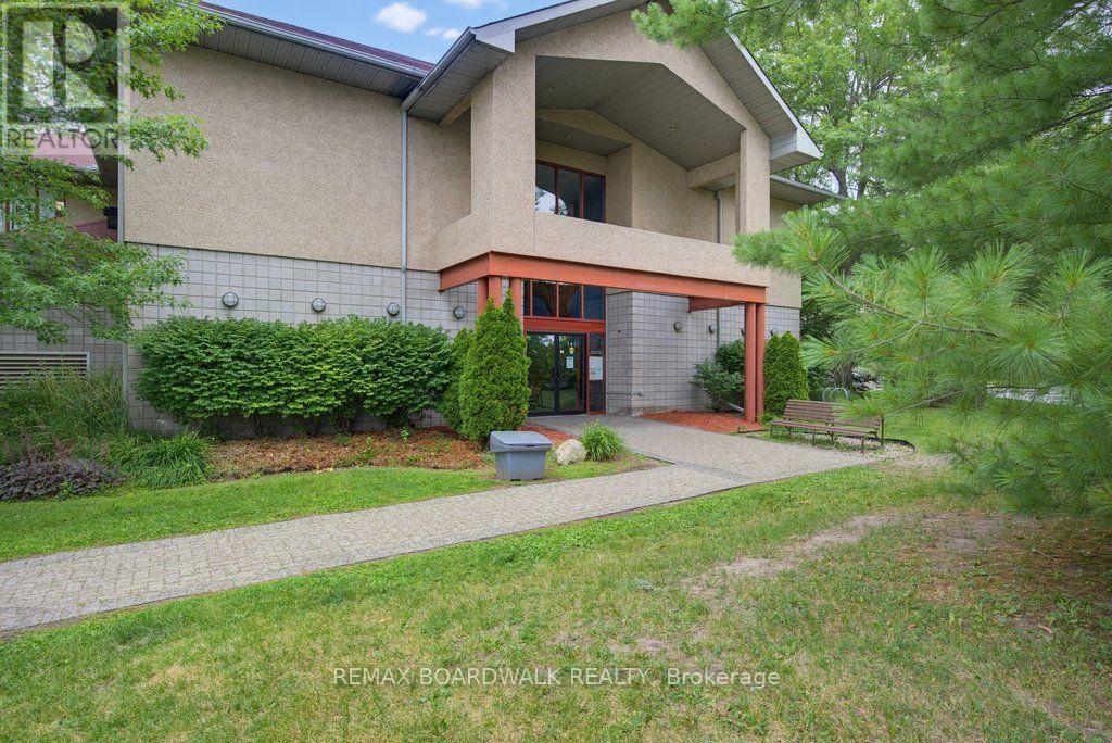 #207 250 BRITTANY DRIVE - 26