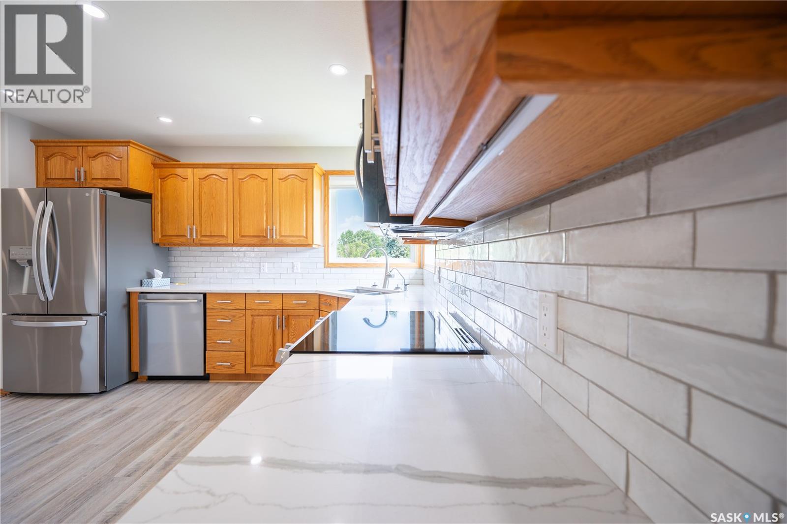#3 78 Russell DRIVE - Image 12