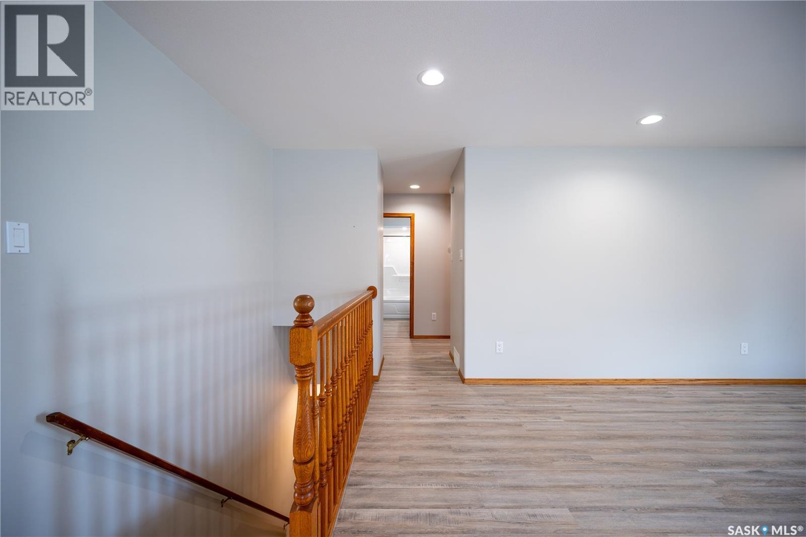 #3 78 Russell DRIVE - Image 17