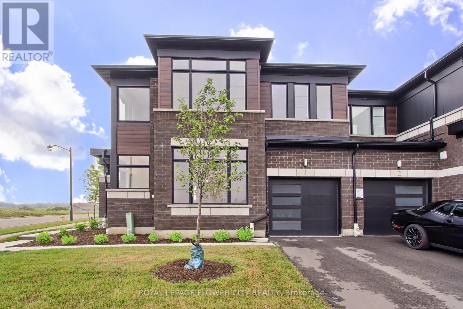 1 - 400 NEWMAN DRIVE — photo 2