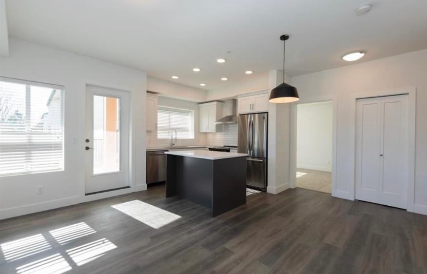 106 33568 GEORGE FERGUSON WAY, Abbotsford