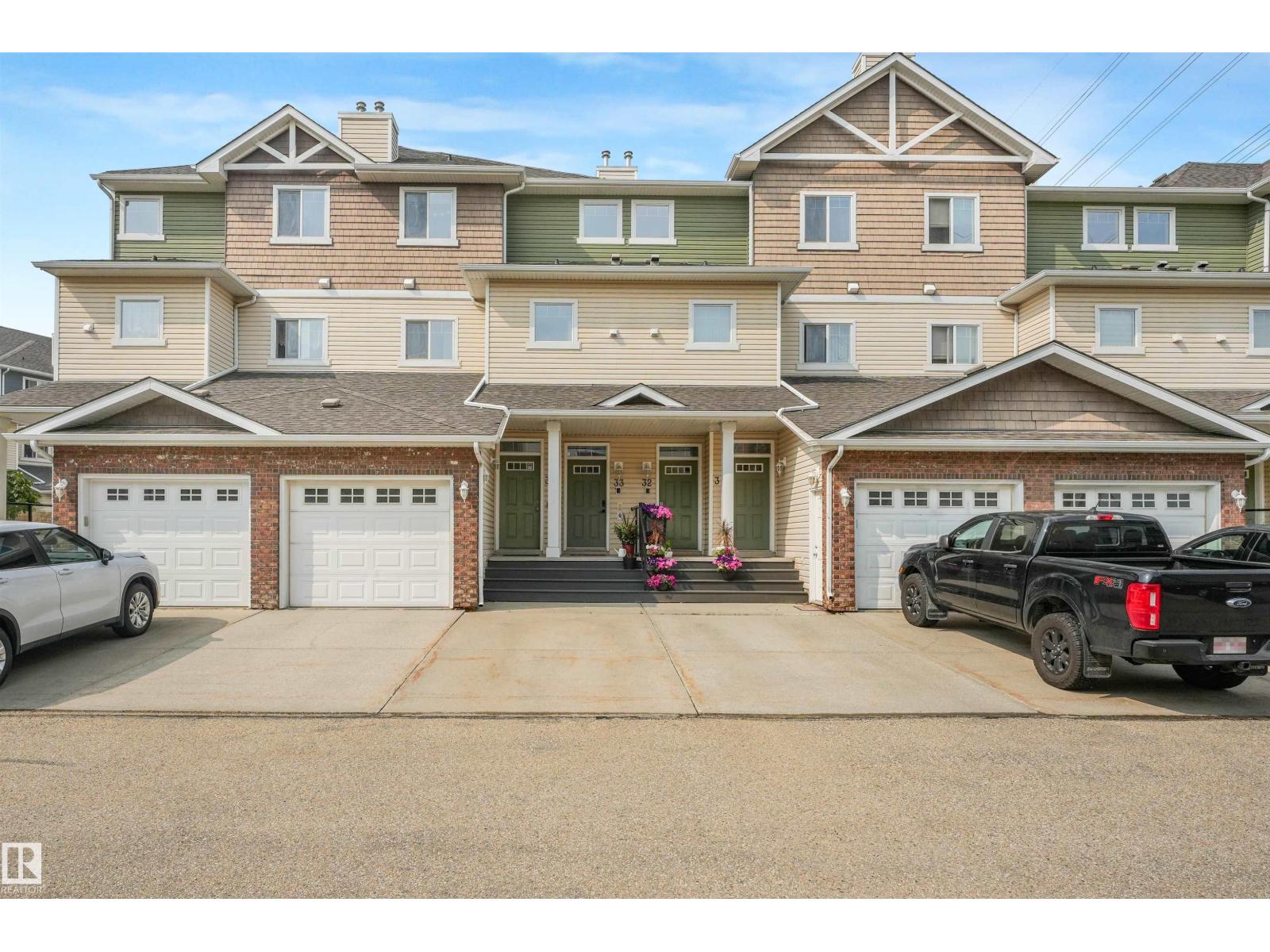 #33 3010 33 AV NW - 2