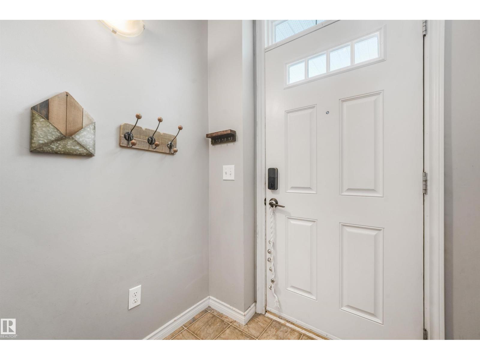 #33 3010 33 AV NW - 3