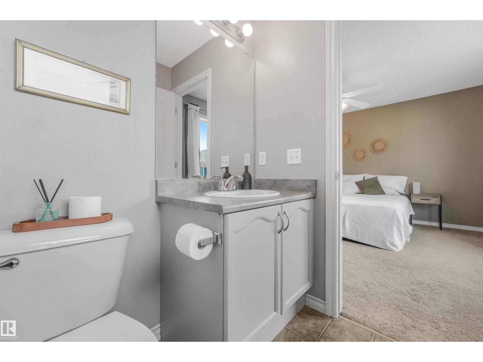 #33 3010 33 AV NW - 32