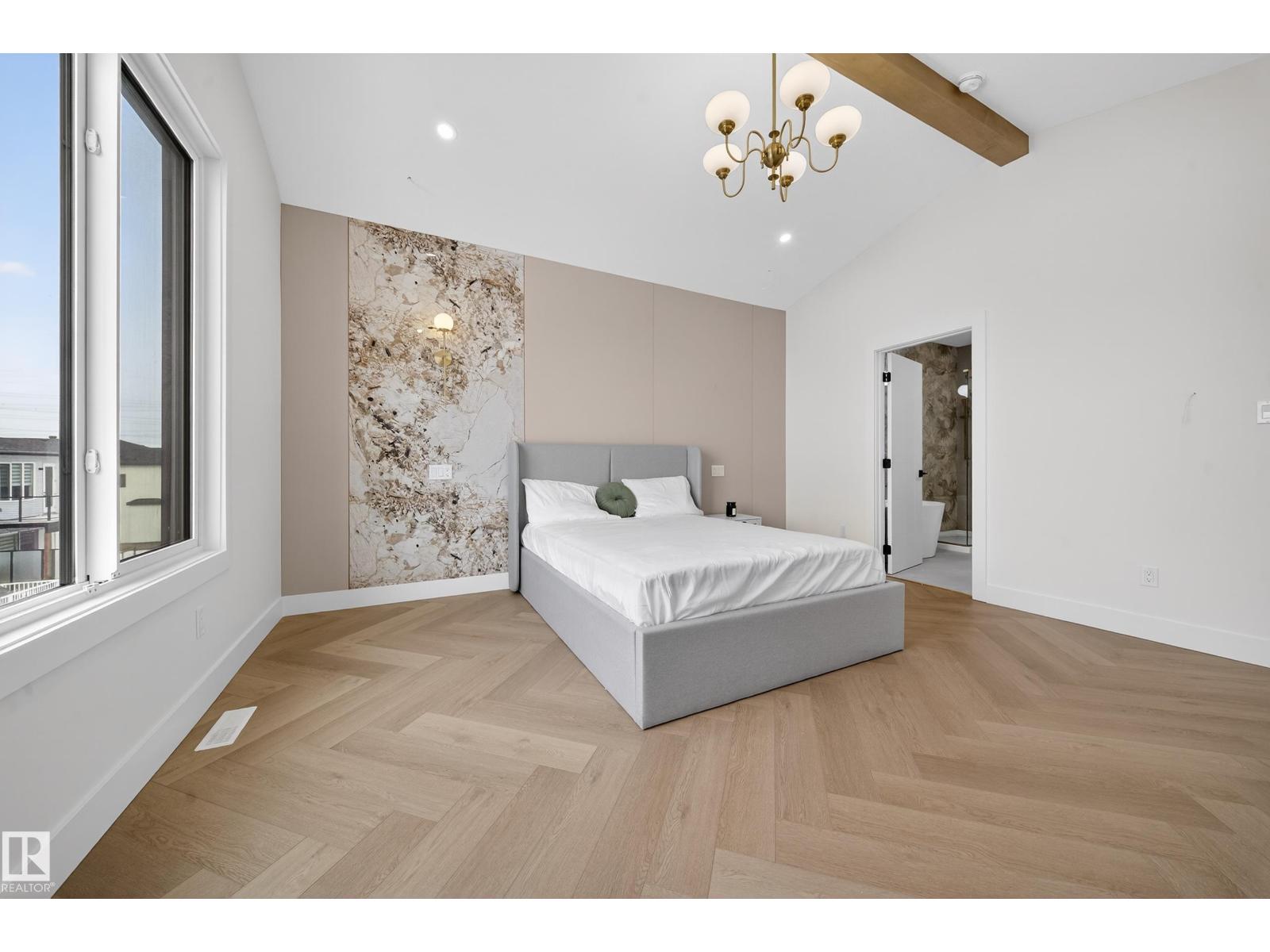 132 29 ST SW - 30