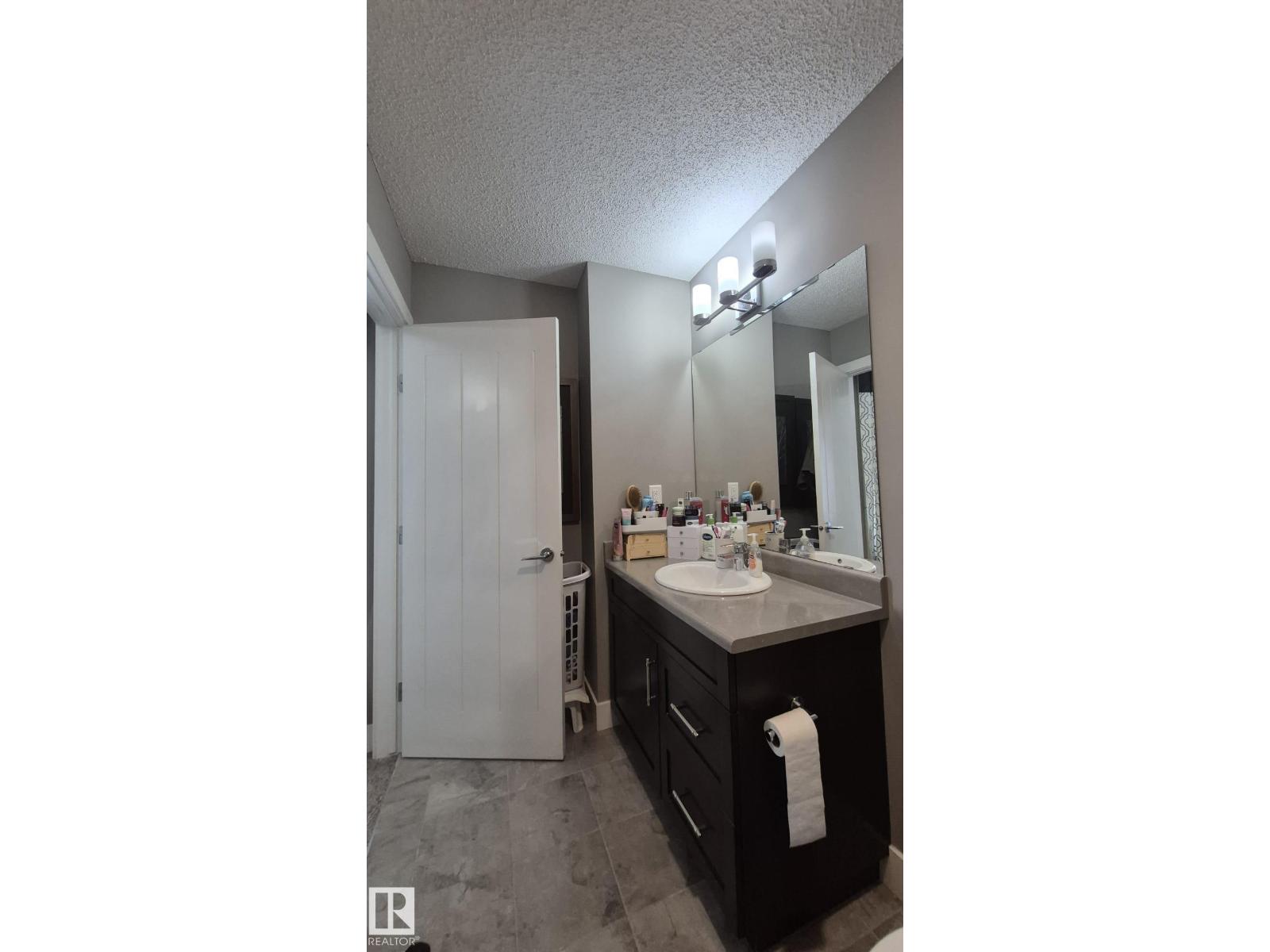 #9 804 welsh DR SW - 34