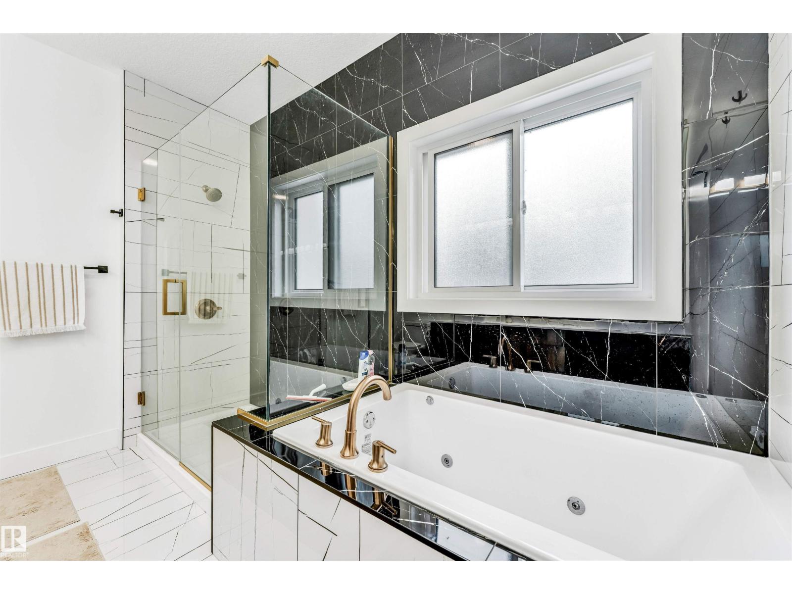 1827 17 AV NW - 32