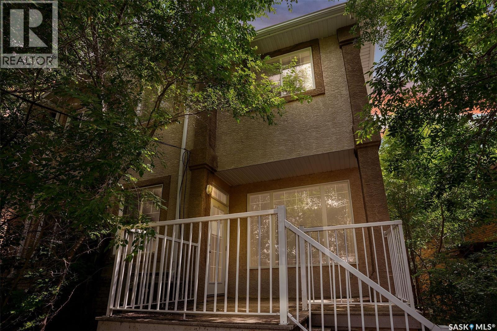 #3876 Robinson STREET - 1