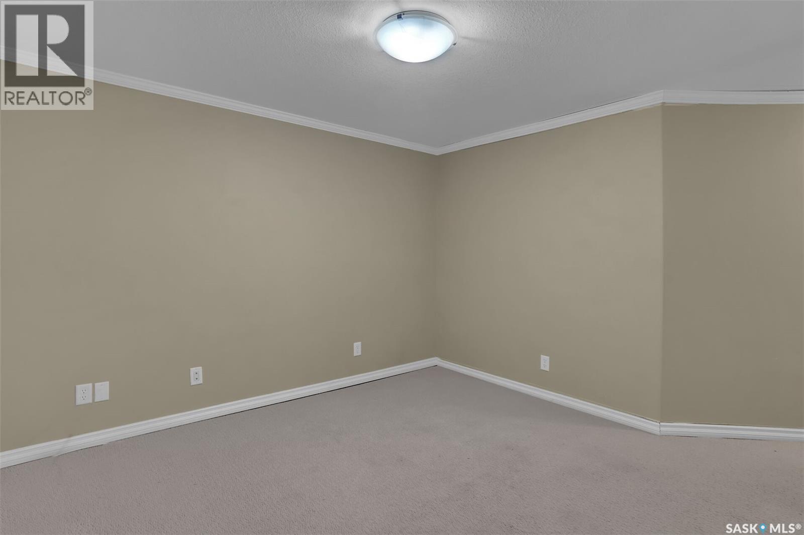 #3876 Robinson STREET - 18