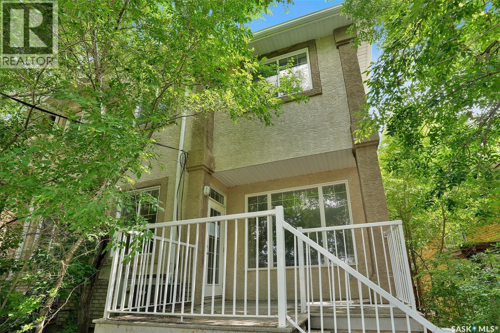 3876 Robinson STREET, Regina — photo 2