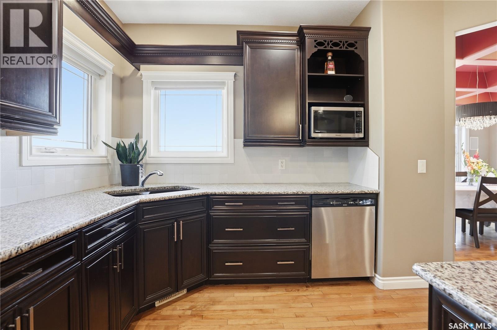 102 Thode AVENUE - 14