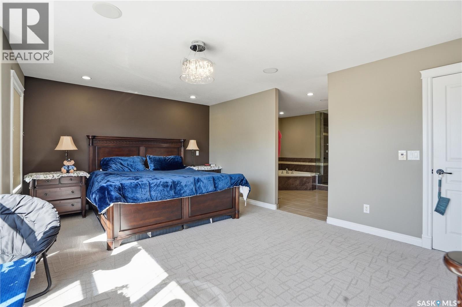 102 Thode AVENUE - 27
