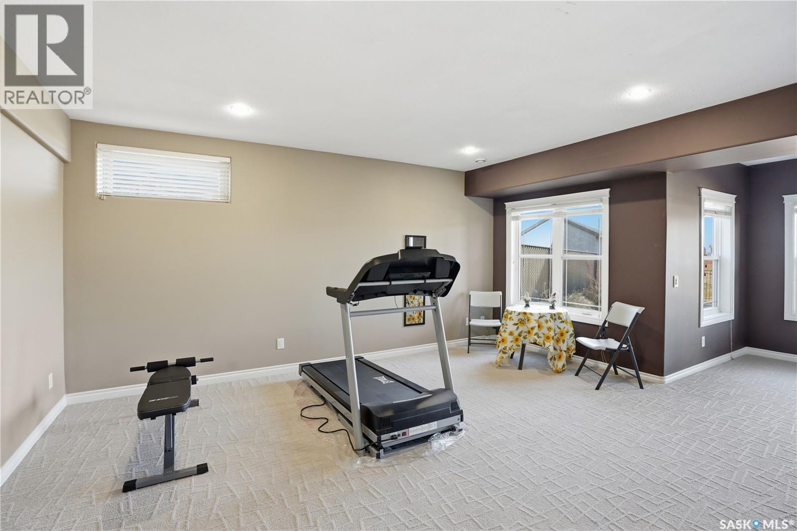 102 Thode AVENUE - 46