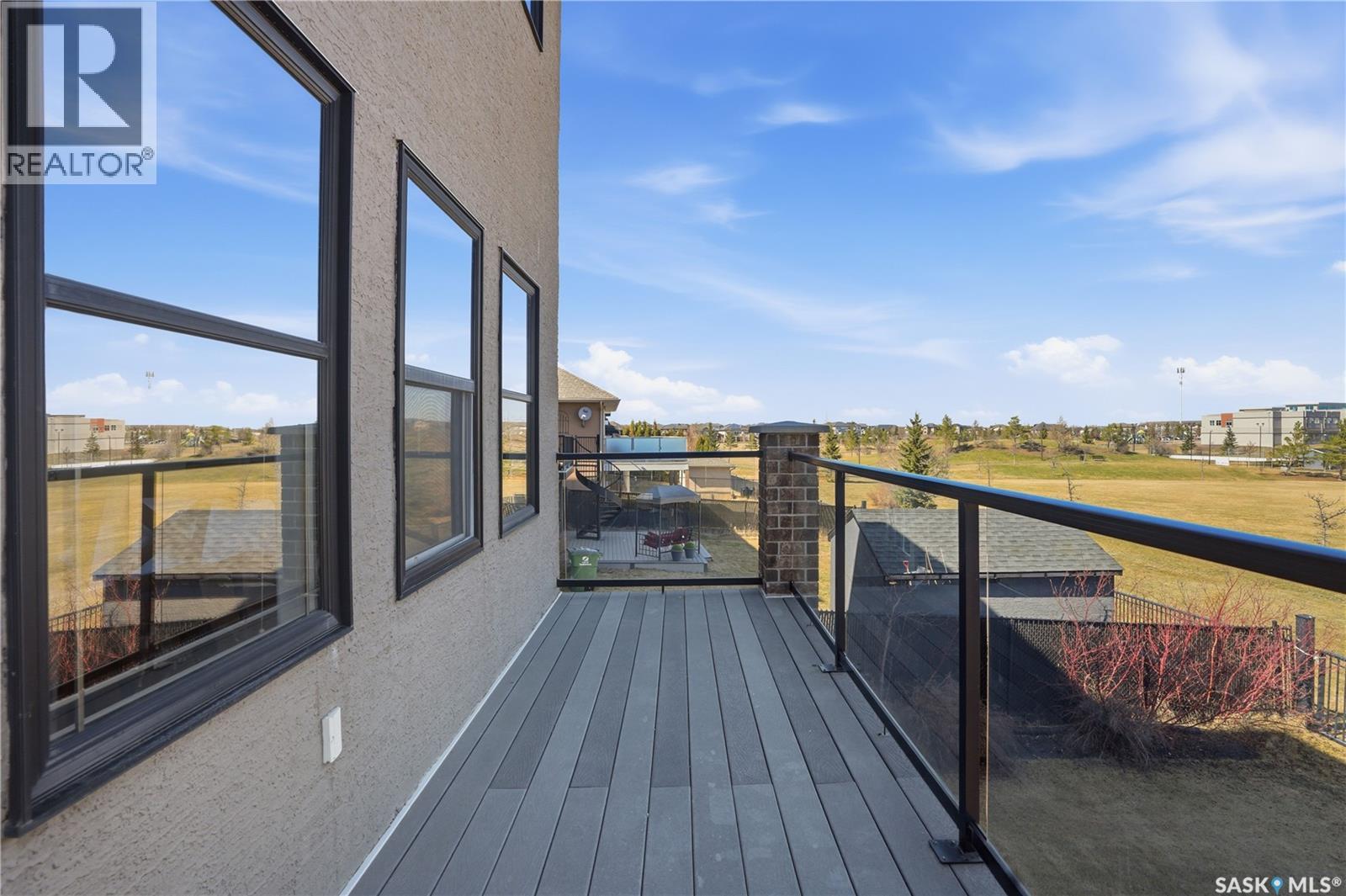 102 Thode AVENUE - 62