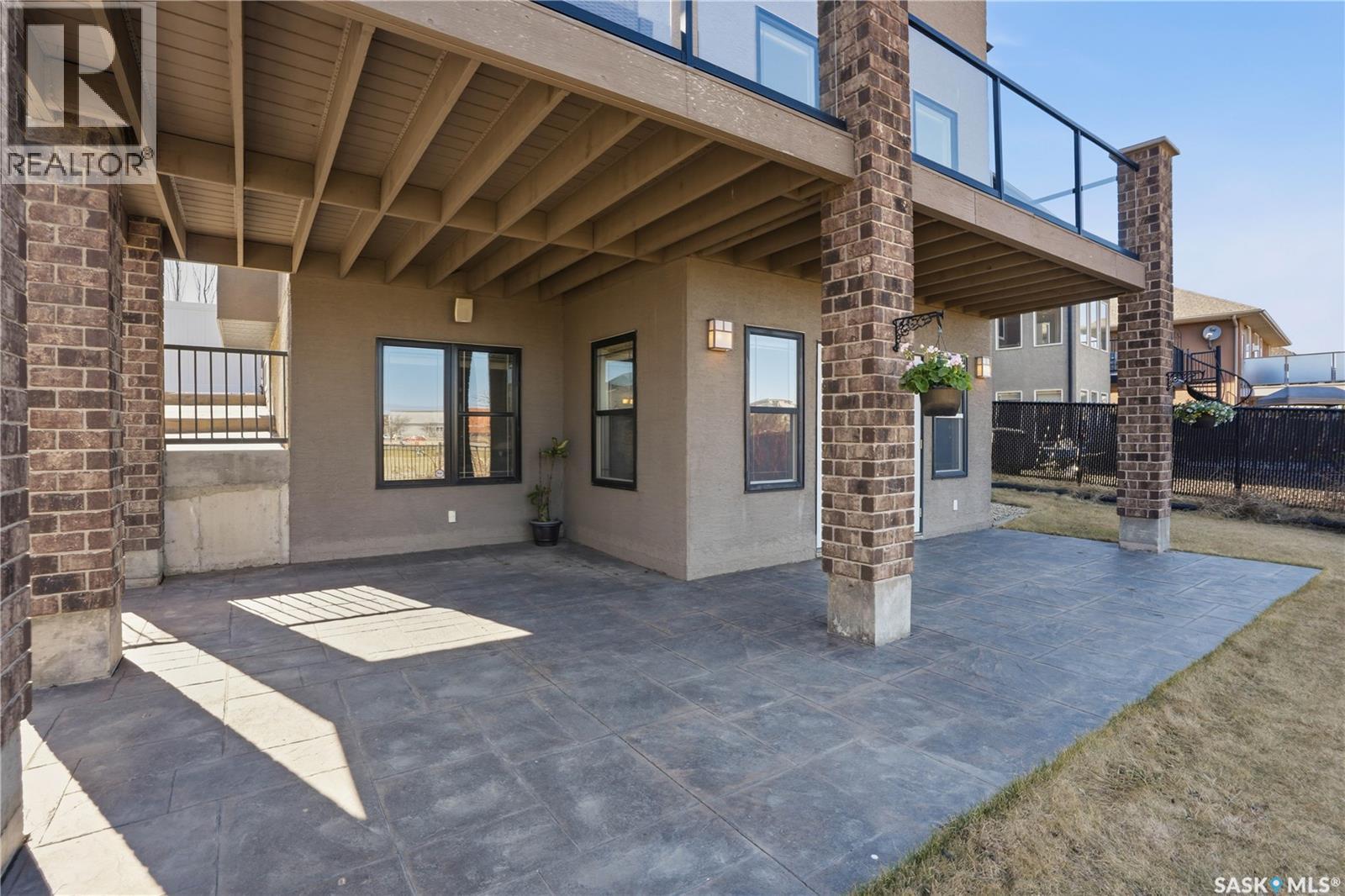 102 Thode AVENUE - 67