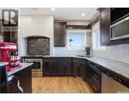 4pc Bathroom - 102 Thode Avenue, Saskatoon, SK S7W1A1 Photo 12