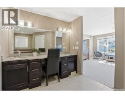 102 Thode Avenue, Saskatoon, SK S7W1A1 Photo 30