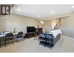 102 Thode Avenue, Saskatoon, SK S7W1A1 Photo 51