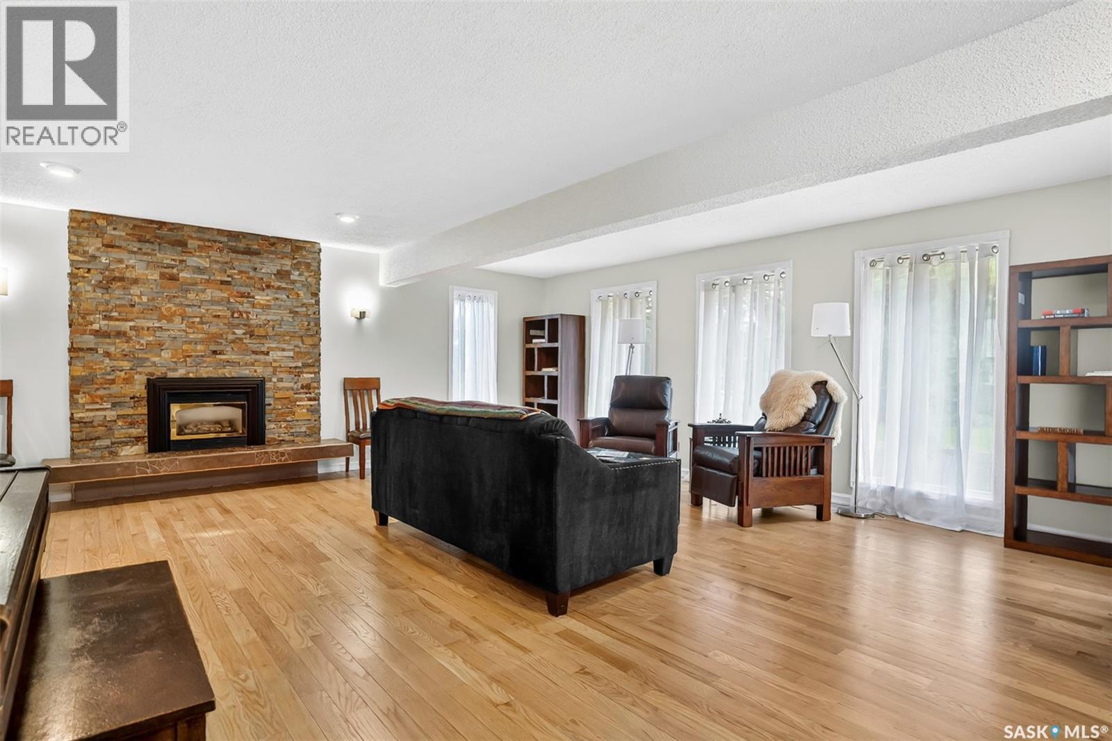 3445 Caen STREET - 4