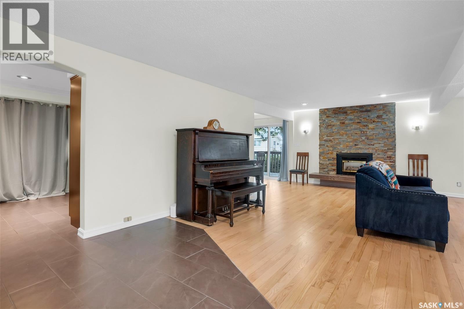 3445 Caen STREET - 5