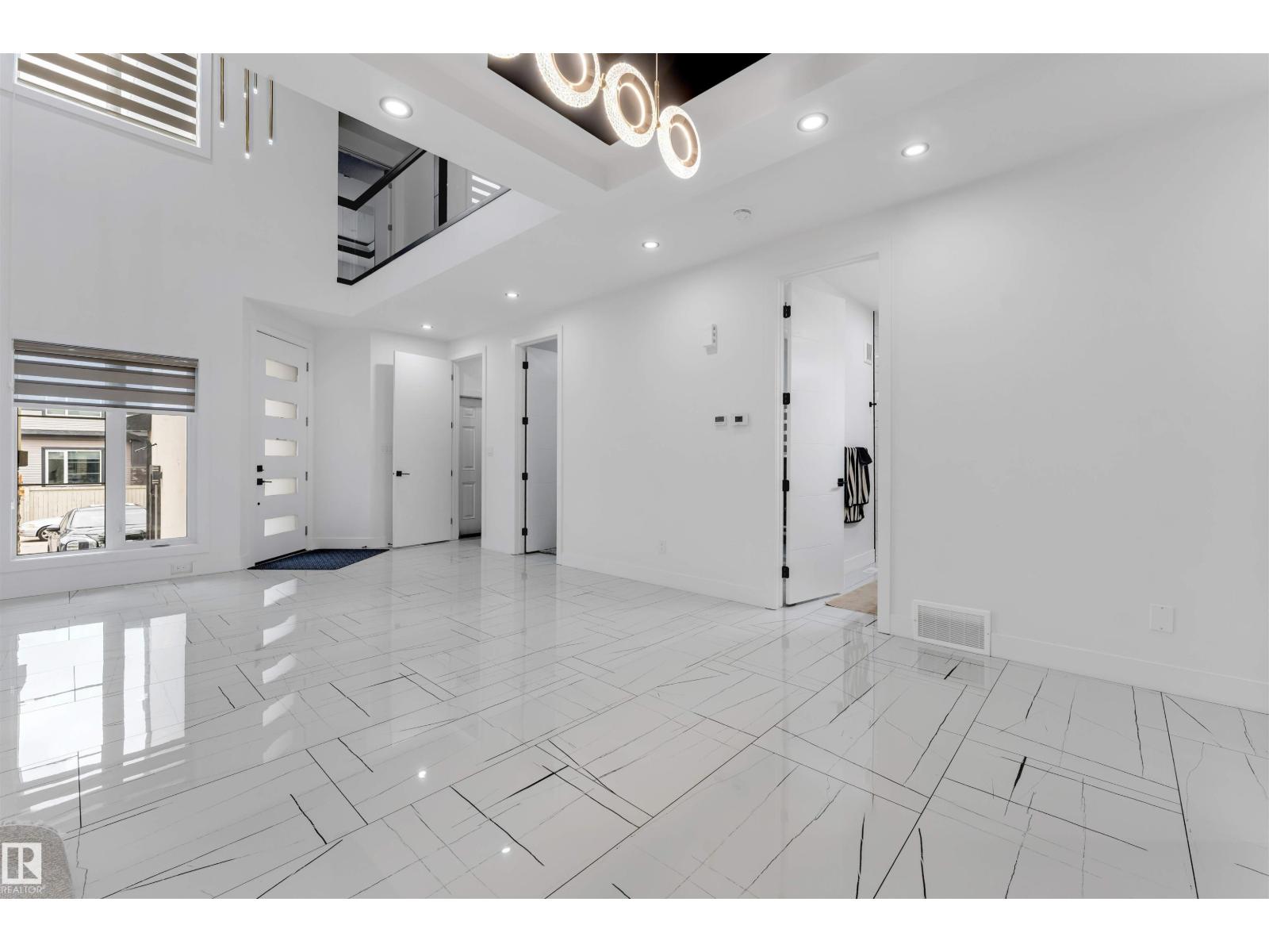 1827 17 AV NW - 6