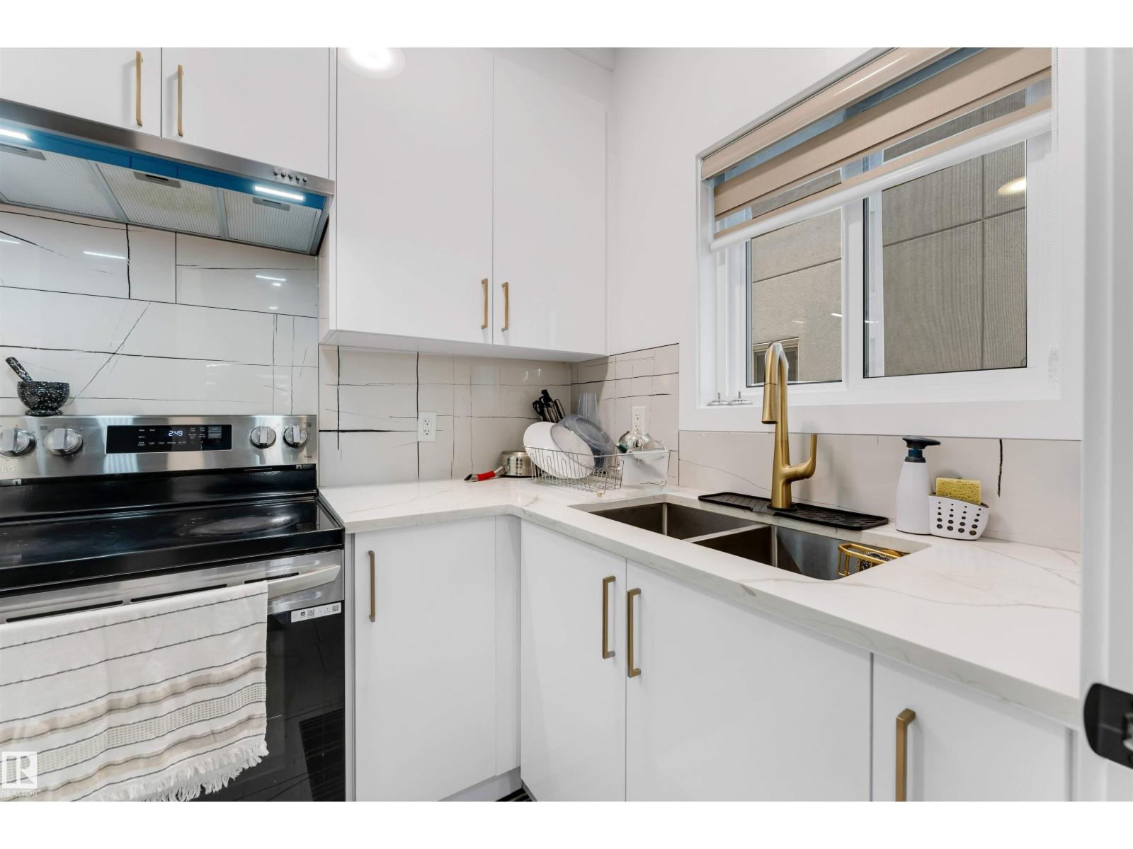 1827 17 AV NW - 21