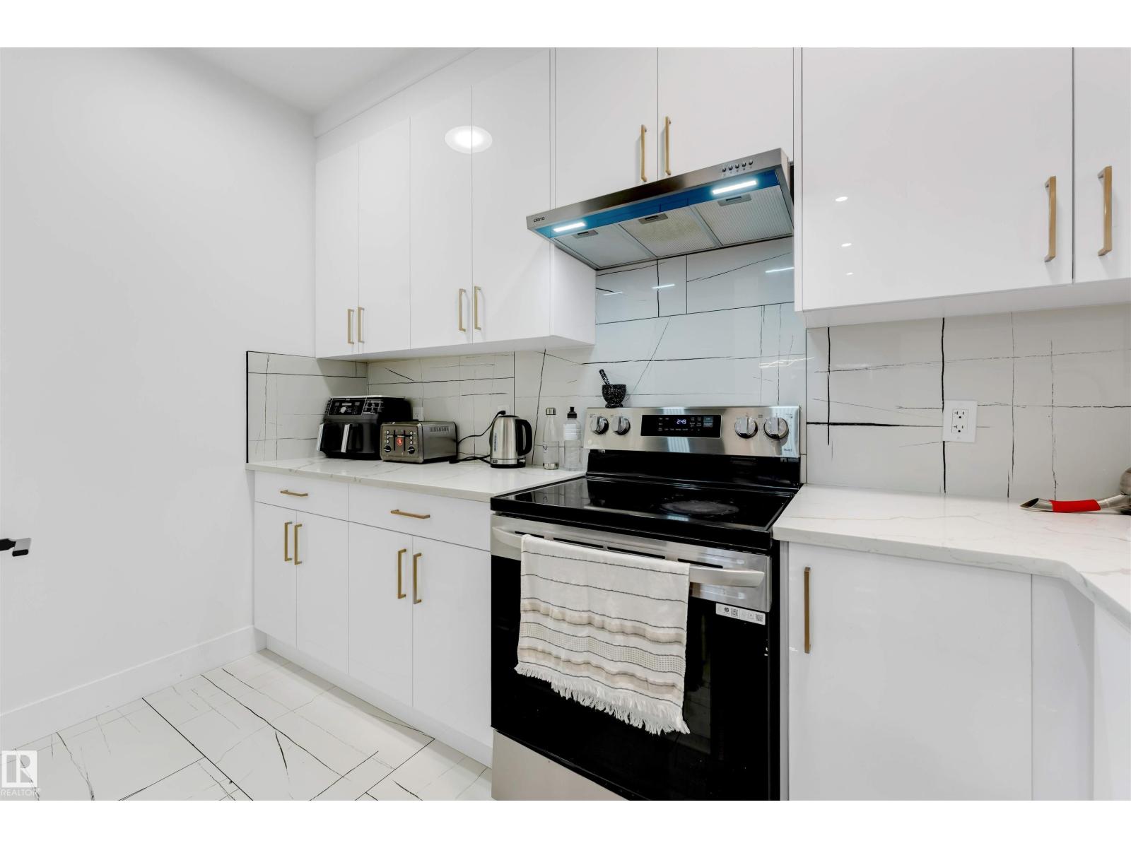 1827 17 AV NW - 20