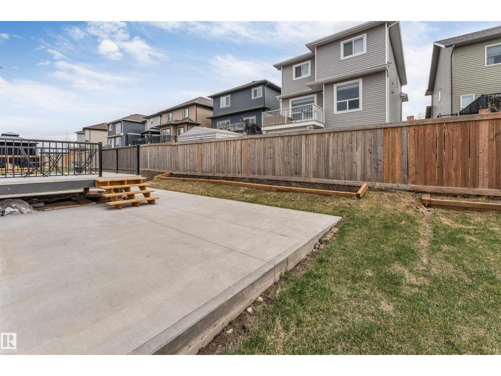 1827 17 AV NW - 45