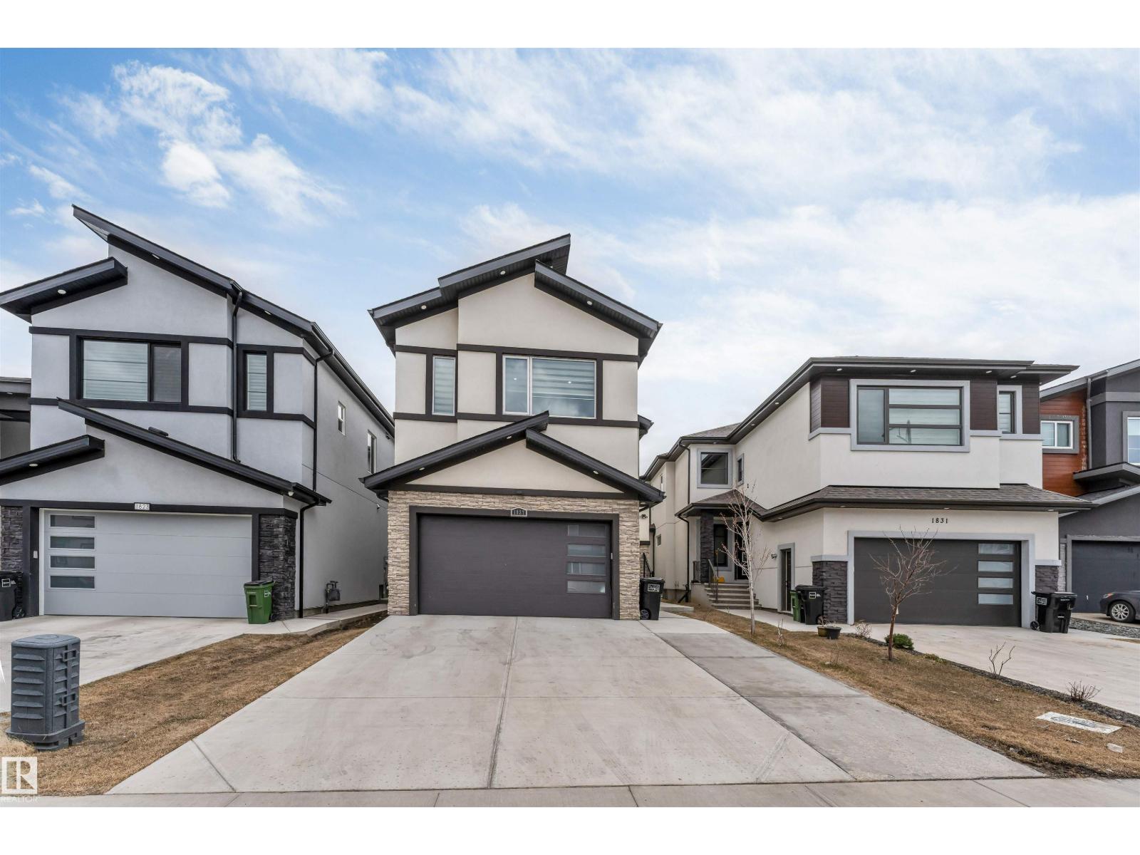 1827 17 AV NW - 1