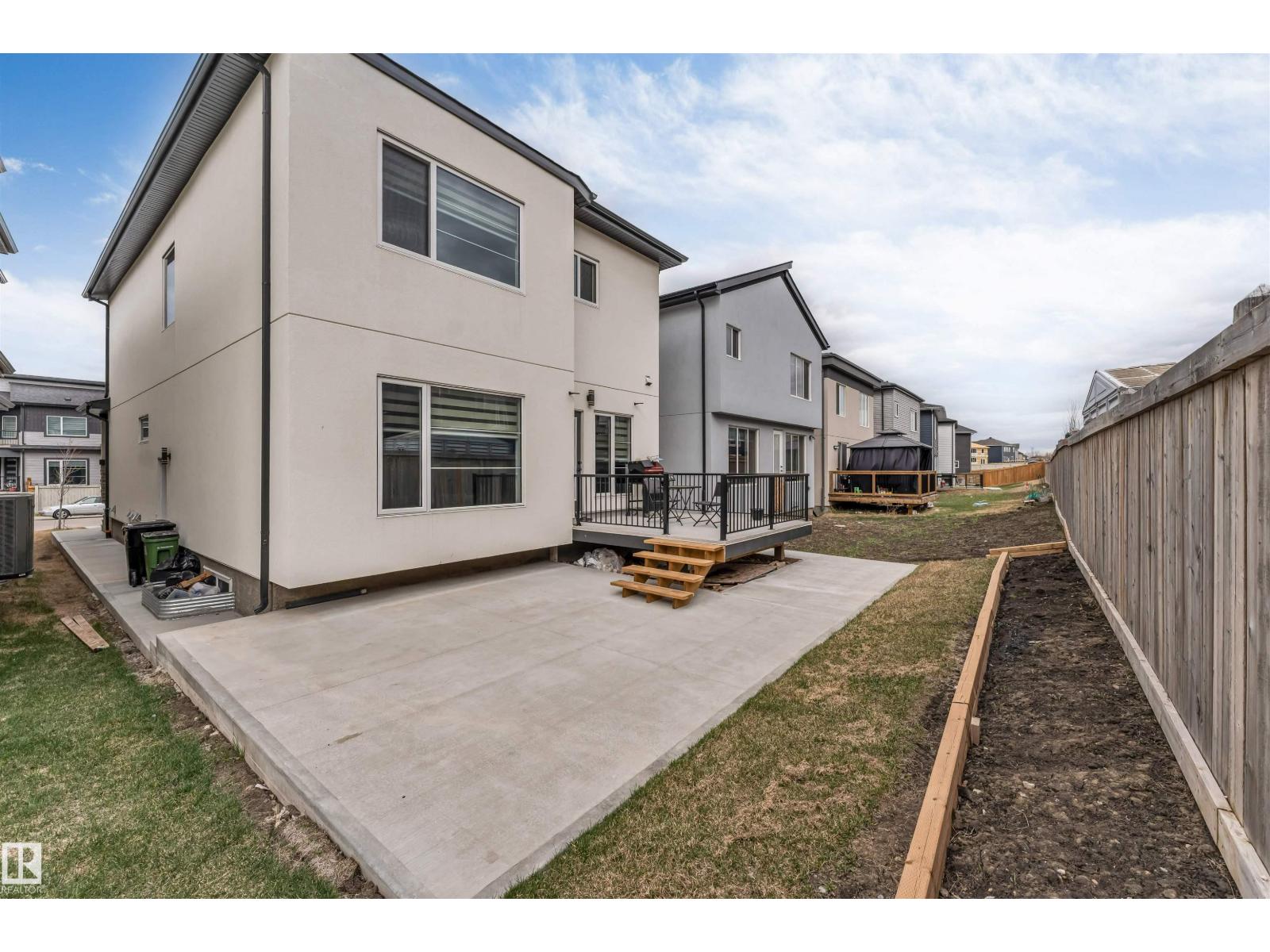 1827 17 AV NW - 46