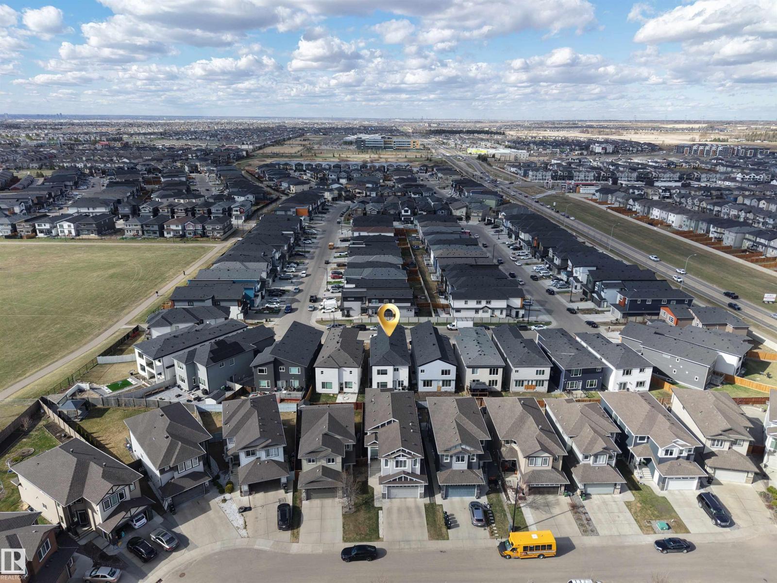 1827 17 AV NW - 62