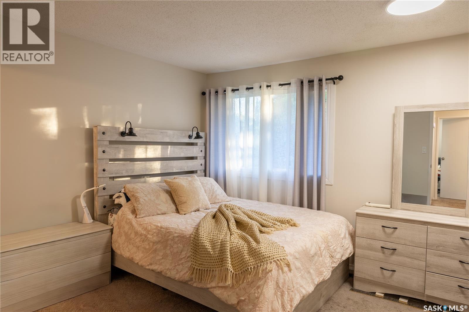 #59 1128 McKercher DRIVE - Image 10