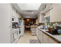 14713 110 Avenue, Surrey, BC V3R2A9 Photo 8