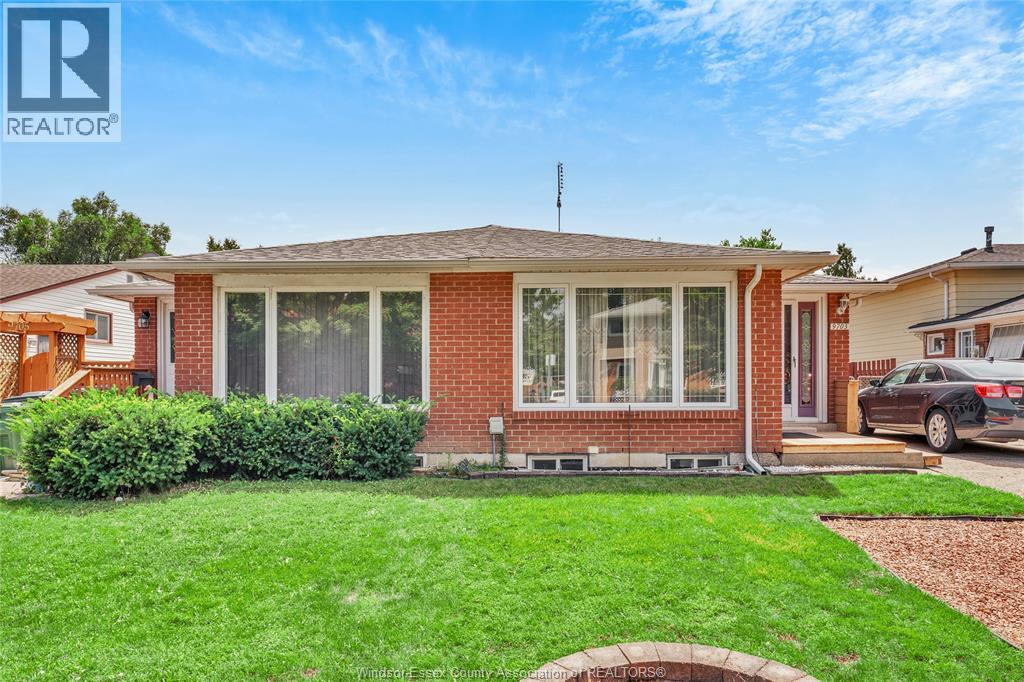 9703 MELVILLE - 1