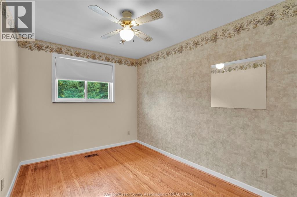 9703 MELVILLE - 12