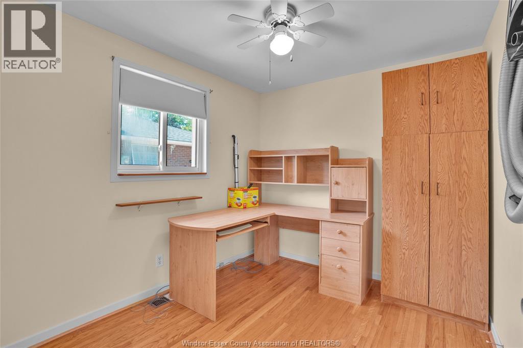 9703 MELVILLE - 14
