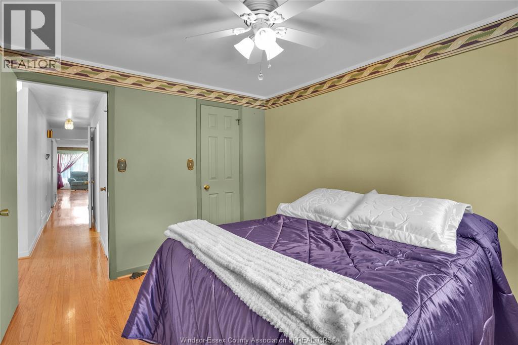 9703 MELVILLE - 16