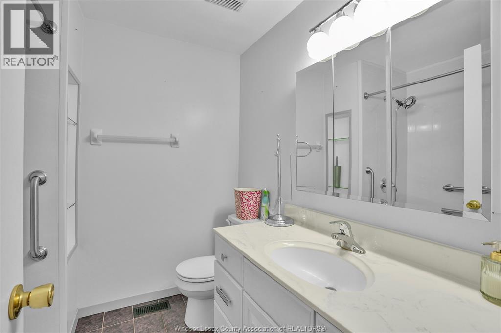 9703 MELVILLE - 17
